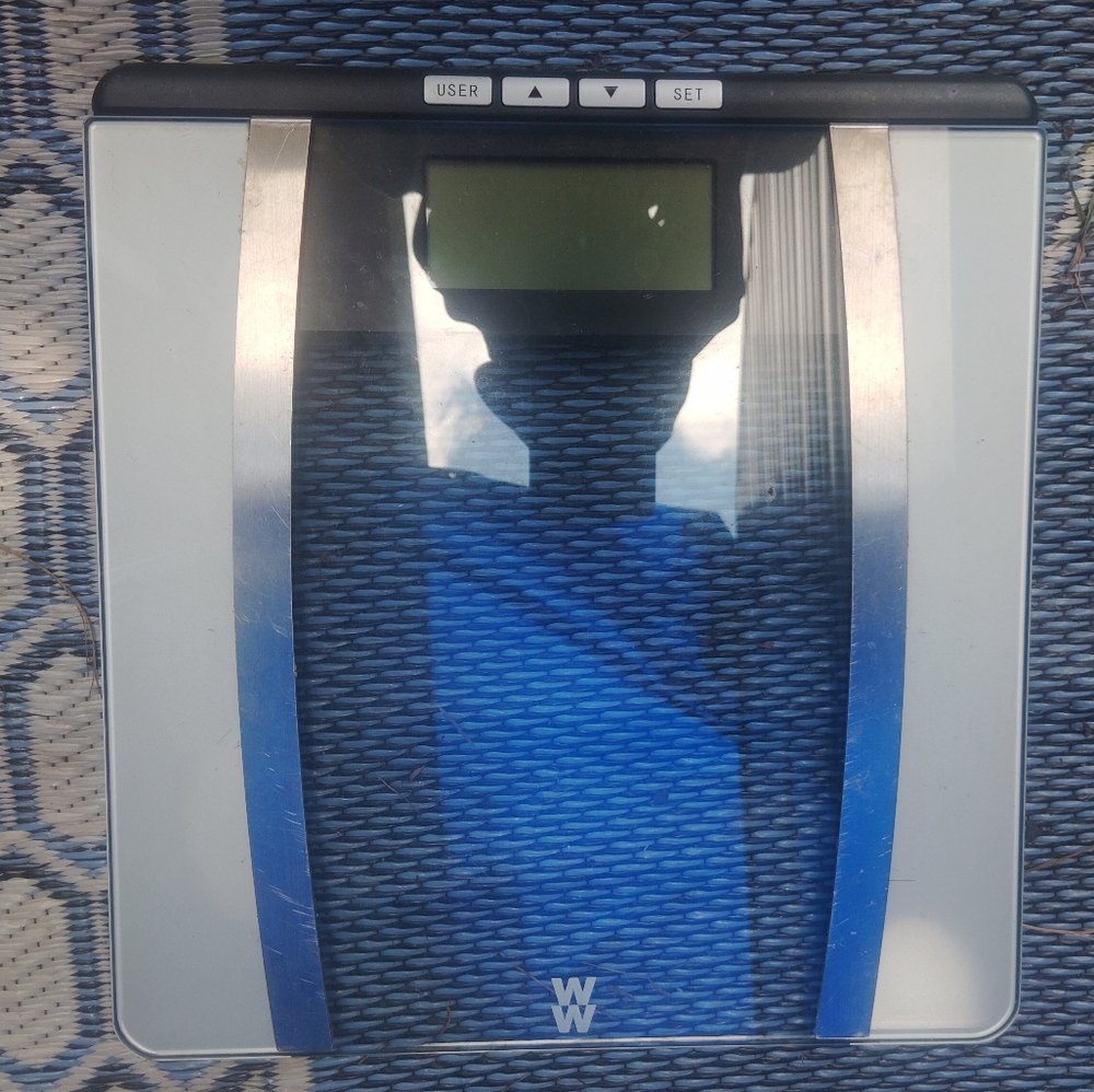 Weight Watchers Scale with Blue and Silver Design